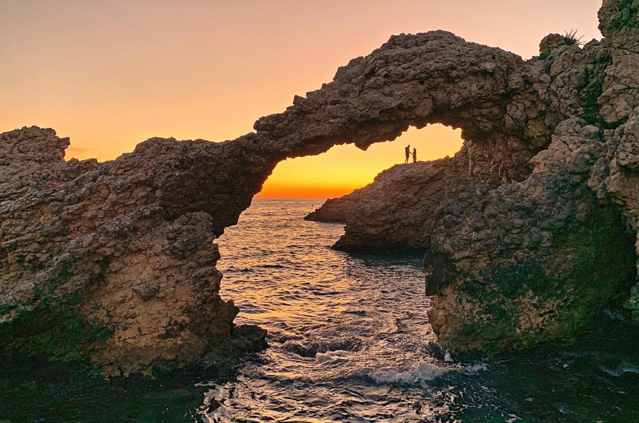 Lluisalbert L' Escala Dış mekan fotoğraf